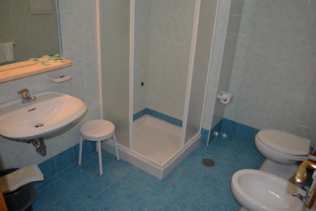 Hotel Maronti Barano dʼIschia Habitación foto